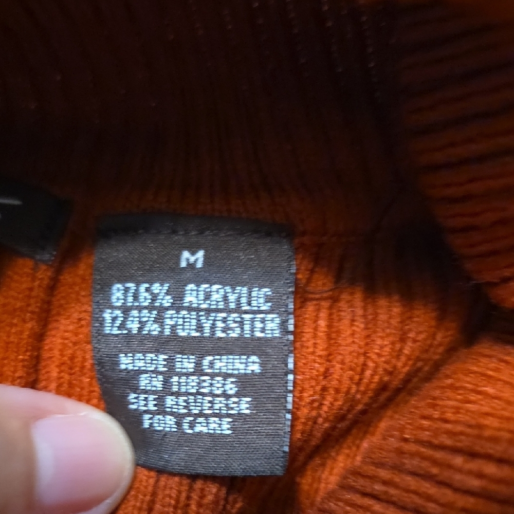 Link Ribbed Turtleneck Sweater - Rust - Picture 3 of 3